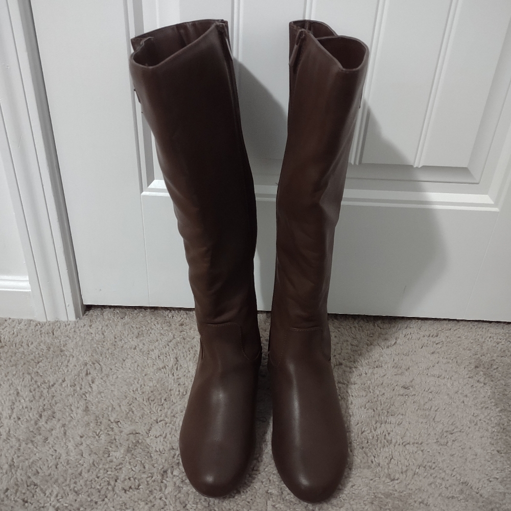 Brown boots